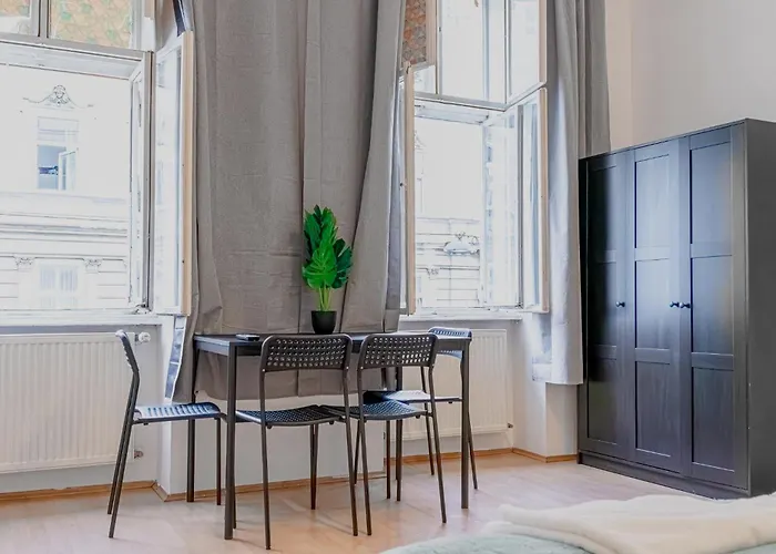 דירה Spacious Two Bedroom Near Stadthalle *