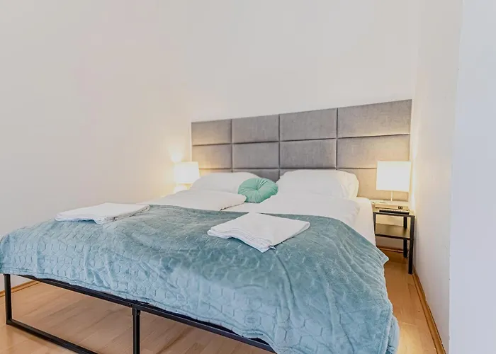 Spacious Two Bedroom Near Stadthalle * וינה