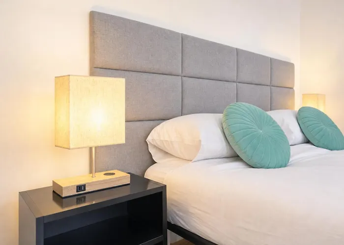 Spacious Two Bedroom Near Stadthalle * וינה